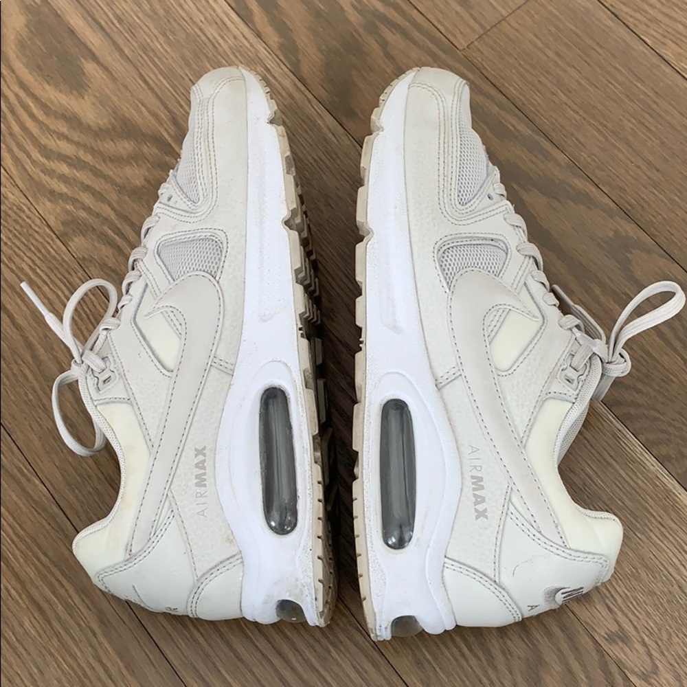 Women’s Nike Air Max Commands